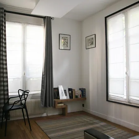 Charming In The 13th Arrondissement Paris